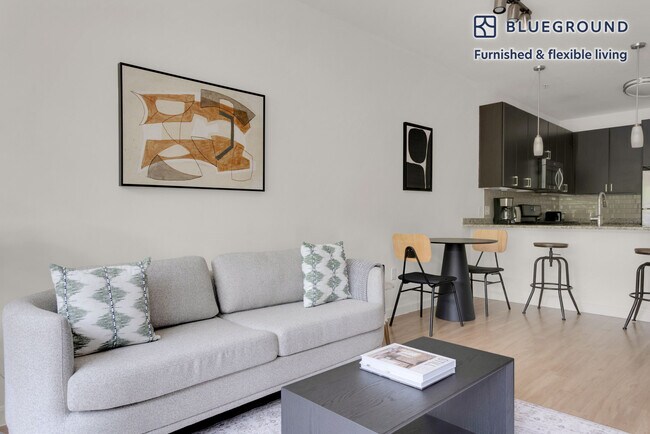 333 Great River Rd unit FL0-ID778, Somerville, MA 02145 - photo 3