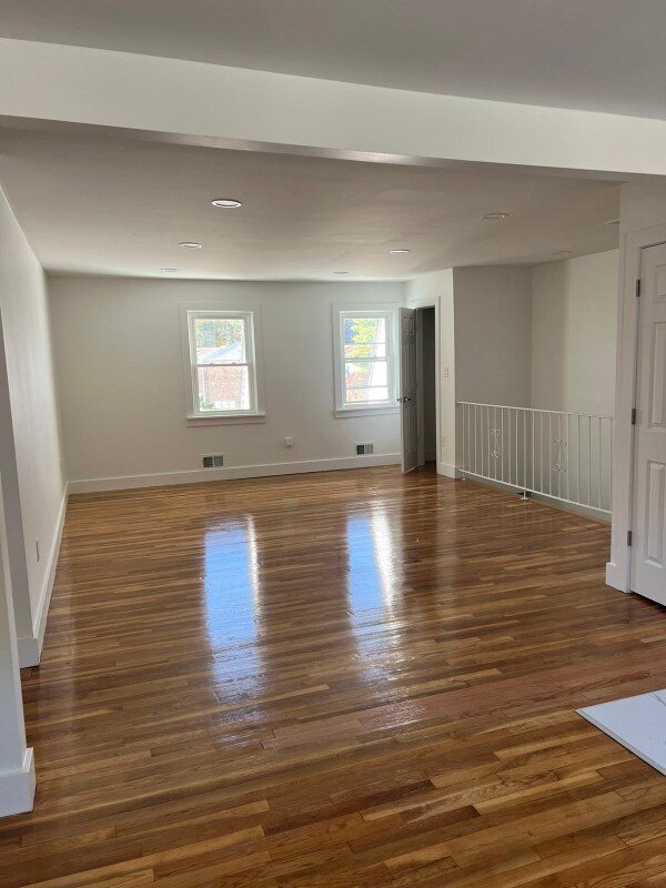 505 Adams Ln Unit 2BR+2 BATHS, North Brunswick Township, NJ 08902