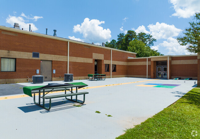 Poplar Road Elementary School serves over 650 students daily.