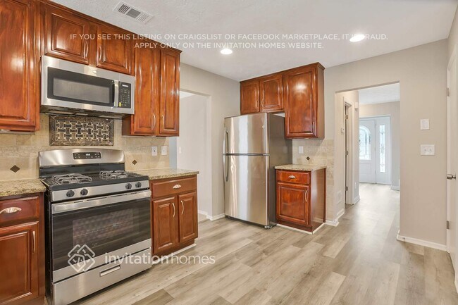 5308 Bridgewater Trace, Stone Mountain, GA 30088 - photo 2