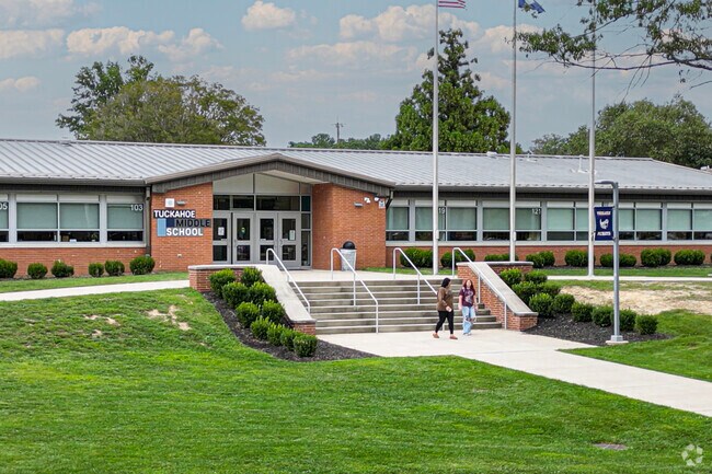 Kids walking out of class at Tuckahoe school.