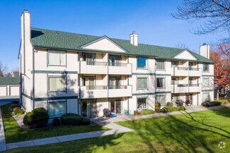 1015 E Cozza Dr, Spokane, WA 99208
