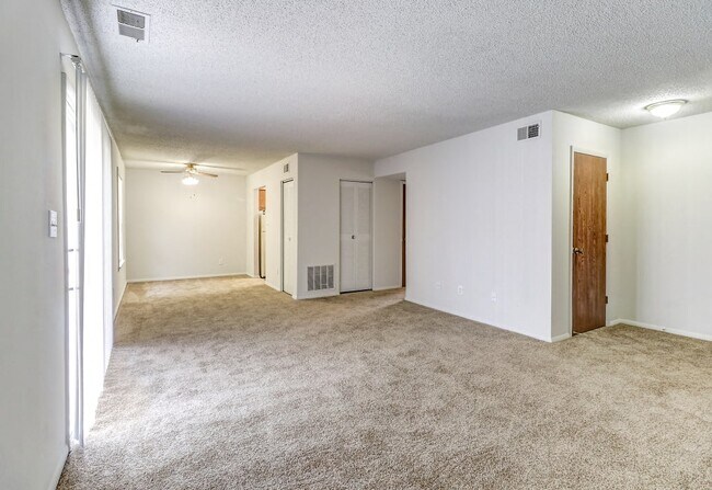 Ashley Pointe, Evansville, IN 47715 - photo 5