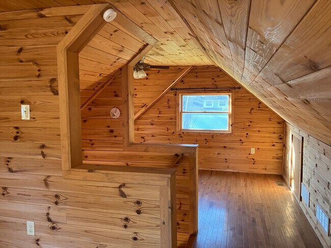 4454 Floyd Dr, Columbus, OH 43232 - photo 5