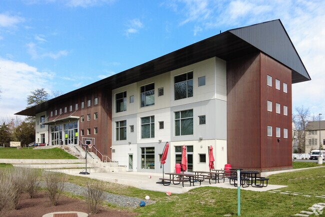 Loudoun School for Advanced Studies serves students living in Ashburn.