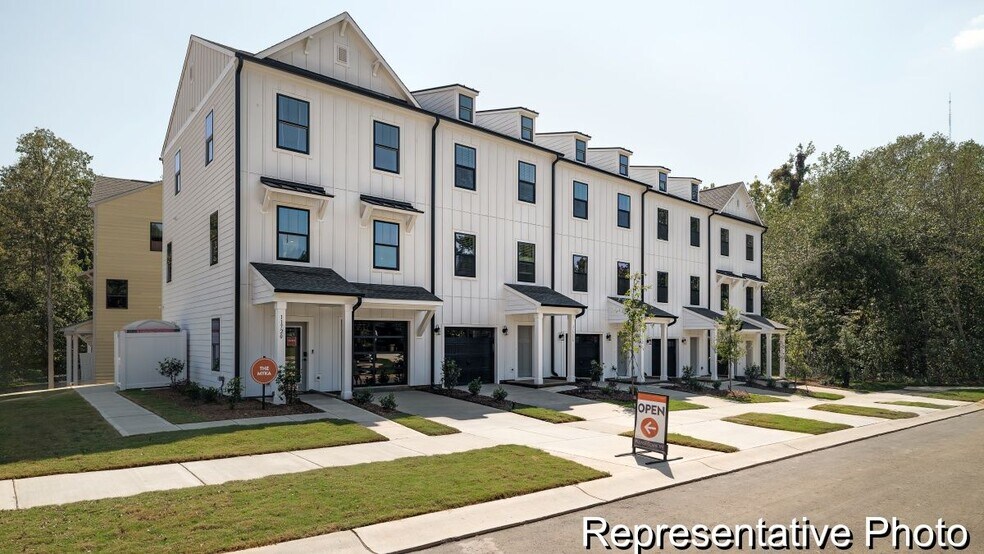 11739 Avocet St unit 22, Charlotte, NC 28215 - photo 1