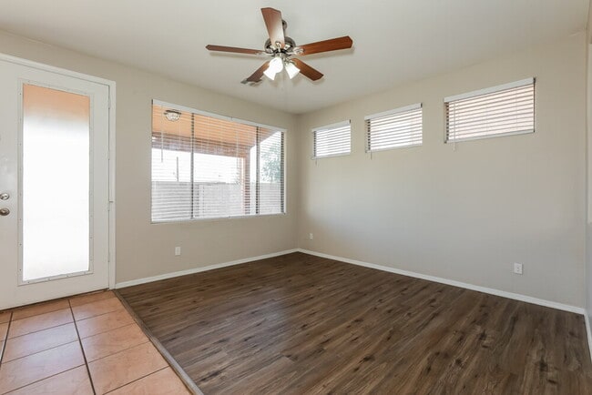 125 N 22nd Place, Mesa, AZ 85213 - photo 5