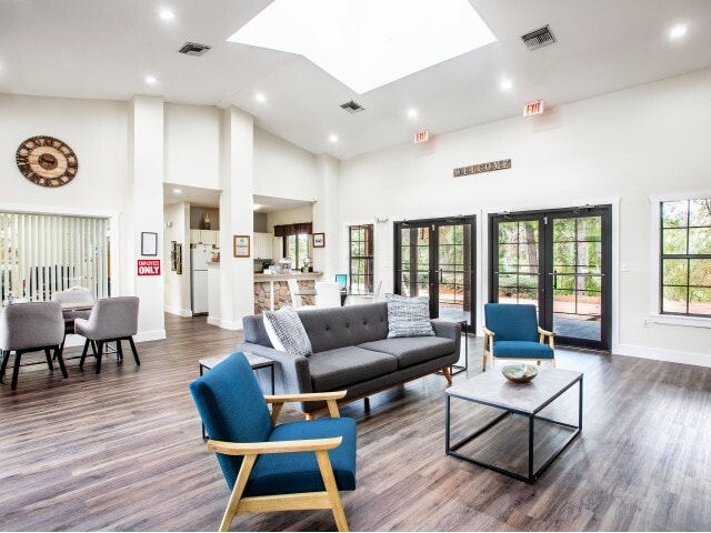 Brandon Crossing, Brandon, FL 33511 - photo 6