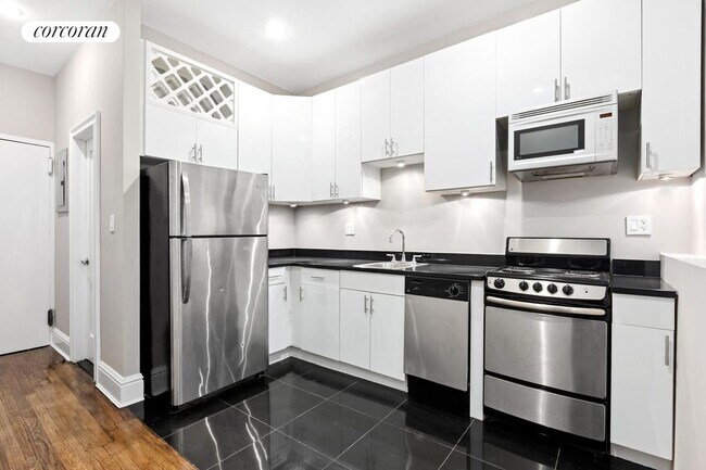 124 W 25th St, New York, NY 10001 - photo 7