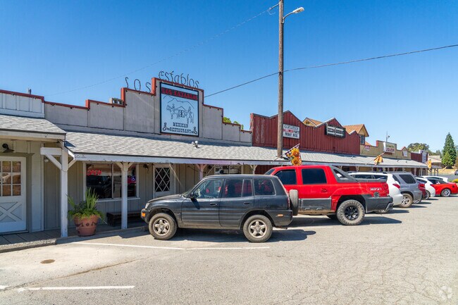 Los Establos serves Mexican cuisine near Auburn Lake Trails.