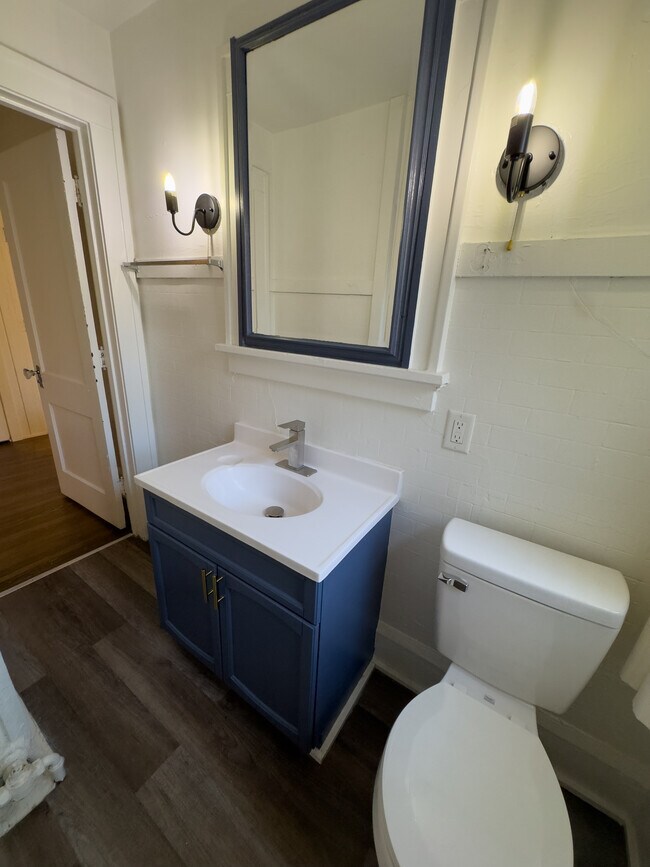 3120 Cottage Grove Ave unit 2, Des Moines, IA 50311 - photo 5