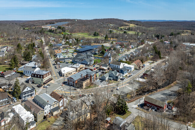 Branchville is a small northwestern NJ borough with around 800 residents located in Frankford Township, Sussex County.