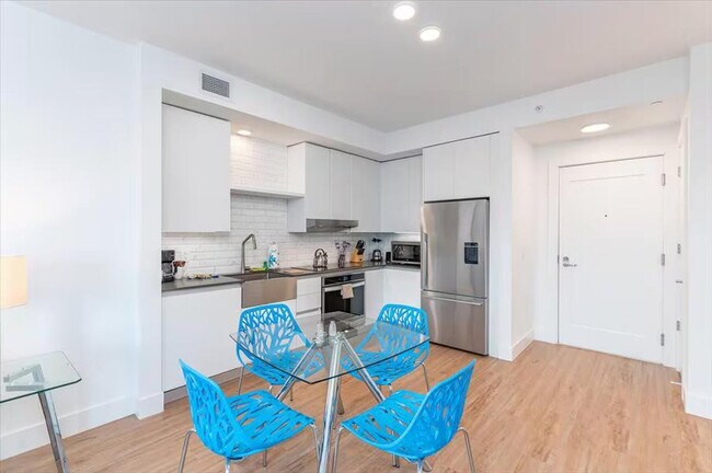 460 NE 5th St unit ID1040096P, Miami, FL 33132 - photo 4