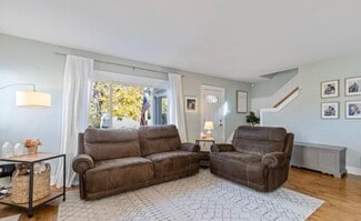 524 Riley St, Lansing, MI 48910