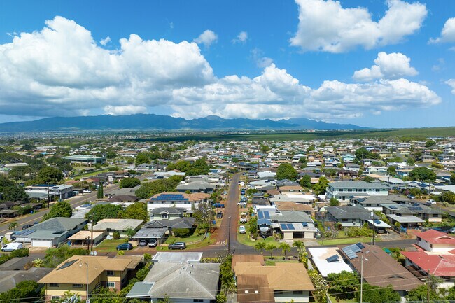 Most Pearl City homes are single story ranchers or mid-century houses built in the 70's and 80's.
