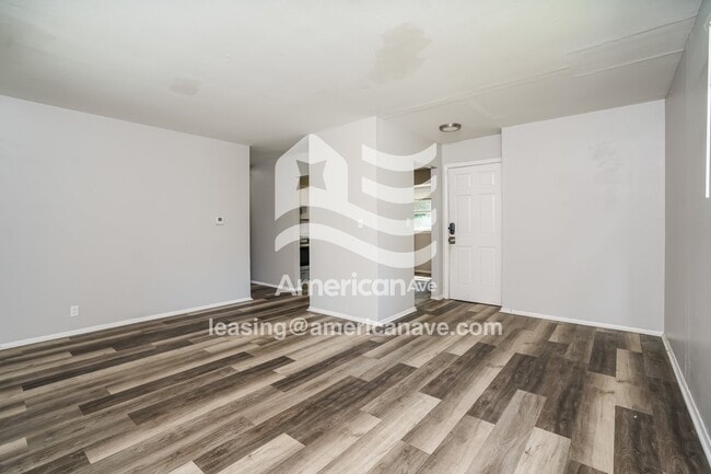 6032 N 61st St, Milwaukee, WI 53218 - photo 2