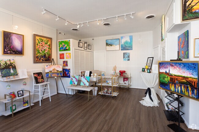 Enjoy the local Art Gallery has to offer in Downtown Leesburg.