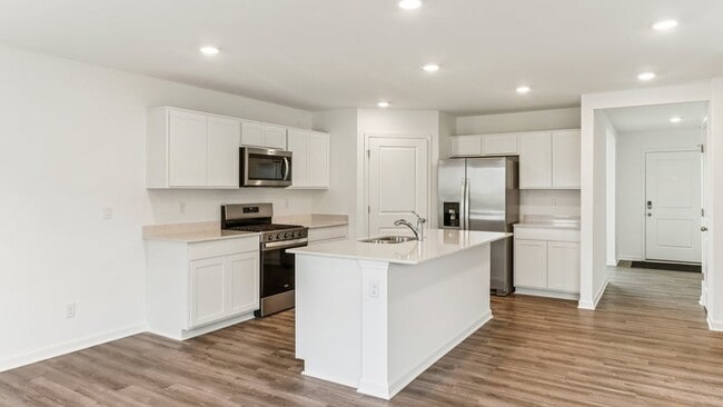 6826 Henley Way, Indianapolis, IN 46221 - photo 2