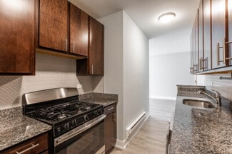 703 W Brompton Ave Unit 11, Chicago, IL 60657
