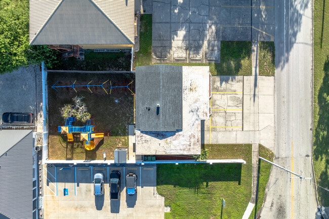 Ovell's Christian Academy offers a 11:1 student teacher ratio.