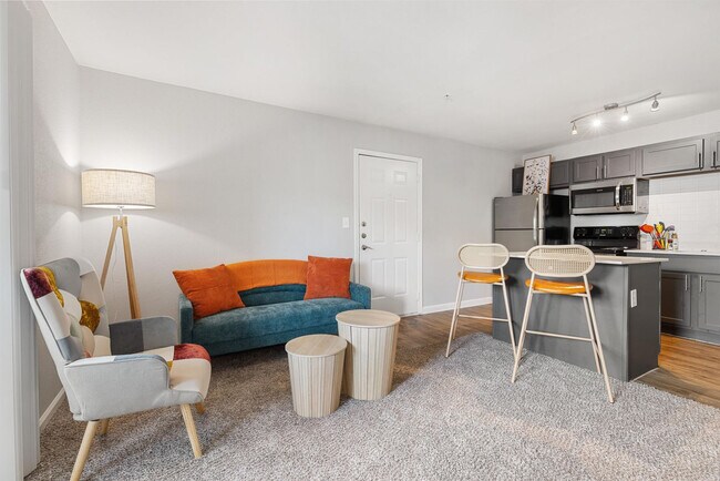 8054 Exchange Dr unit FL1-ID1364167P, Austin, TX 78754 - photo 2