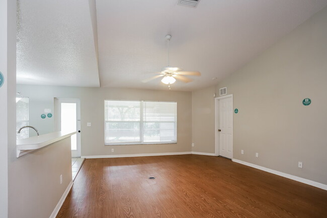 11843 Dunster Ln, Parrish, FL 34219 - photo 4