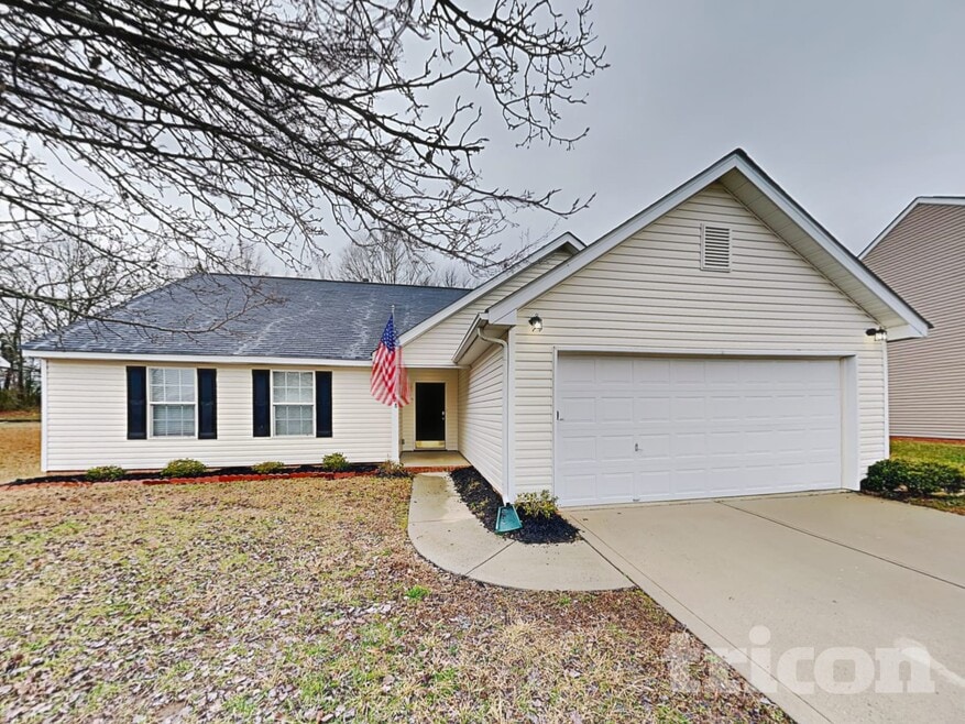 428 Glencroft Dr, Wingate, NC 28174 - photo 1