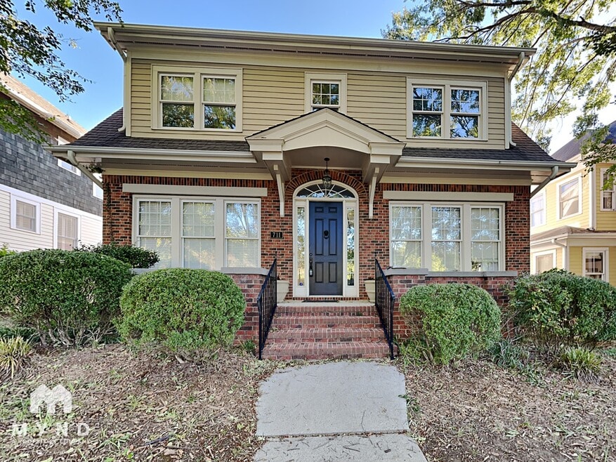 711 E 9th St, Charlotte, NC 28202 - photo 1