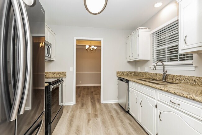 208 Legend Ct, Antioch, TN 37013 - photo 7