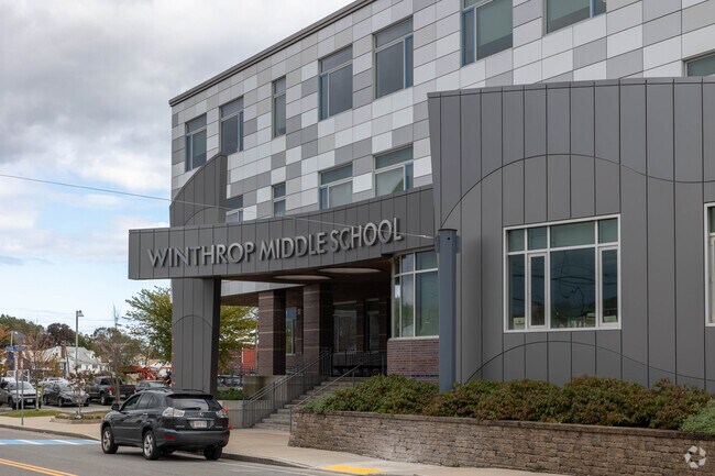 Winthrop Middle School has an overall grade of B on Niche.