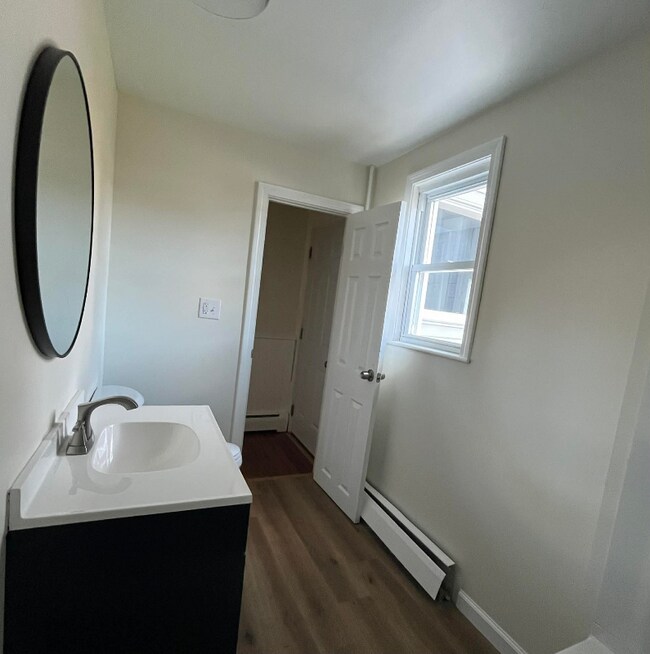 45 Clinton St unit Floor 1, New Britain, CT 06053 - photo 4