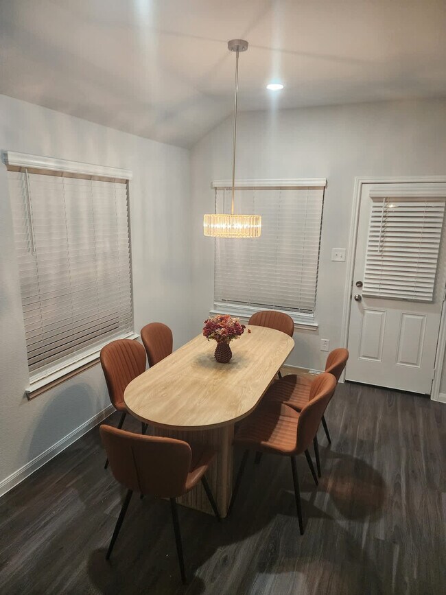 8110 Alpine Bearberry Dr unit ID1283921P, Houston, TX 77016 - photo 7