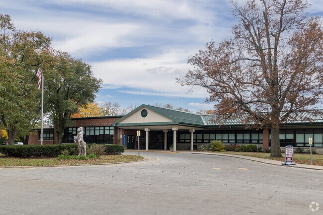 Chenoweth Elementary School scored an A in diversity on Niche.