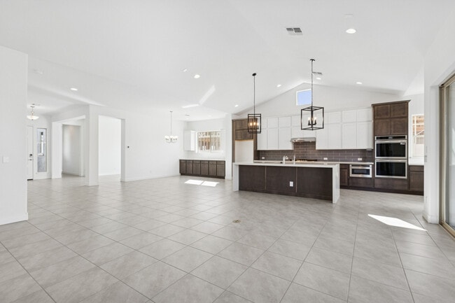 1110 W J Waltz Way, Apache Junction, AZ 85120 - photo 7