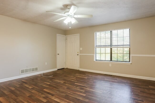 4107 Rocky Face Dr, Douglasville, GA 30135 - photo 4