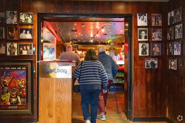 Kowloon can accommodate larger groups for a tasty lunch or dinner in Lynnhurst.
