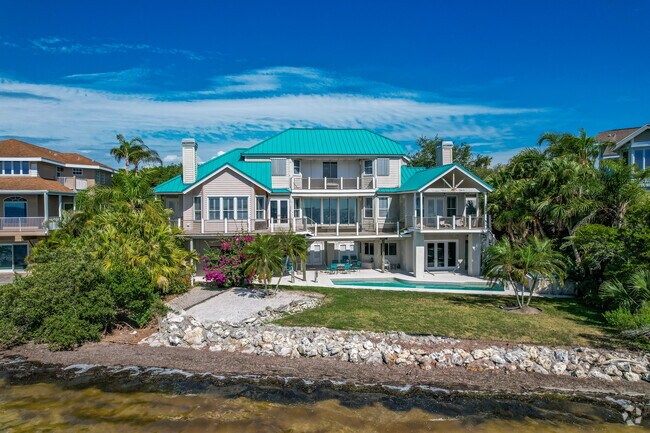 Many homes will have their own pools to cool down in the hot summer days in Palm Harbor.