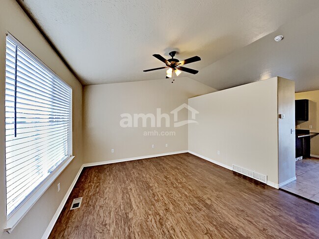 5397 S 4200 W, Roy, UT 84067 - photo 6