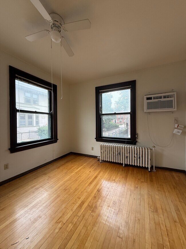 612 Howard Plaza unit G, Madison, WI 53703 - photo 4