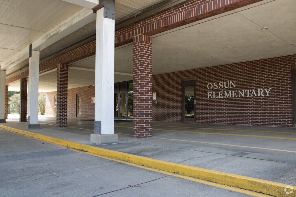 Ossun Elementary School serves the students in North Lafayette Parish.