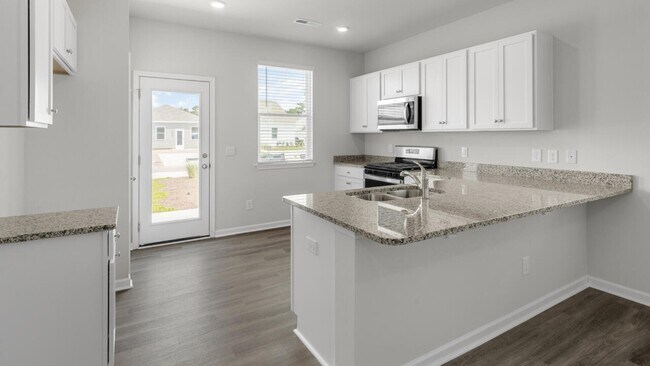 63 N Atlantic Ave, Wilmington, NC 28411 - photo 7