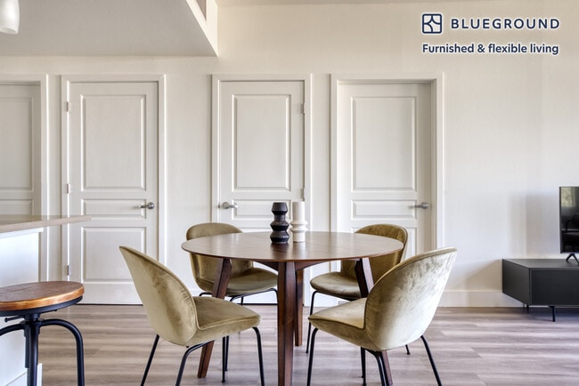 2400 W El Camino Real unit FL4-ID1080, Mountain View, CA 94040 - photo 7