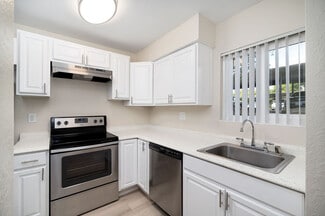 812 Beelard Dr, Vacaville, CA 95687