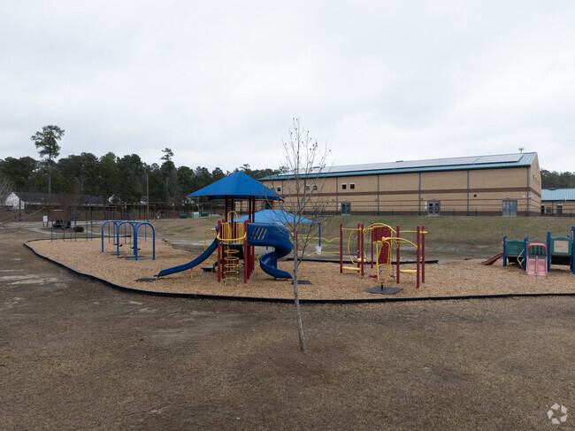 Pine Grove Elementary School	puts students on the path of academic success.