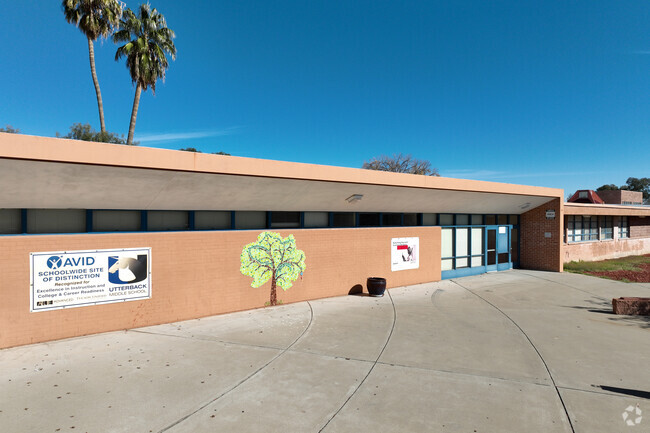 Utterback Middle School receives a C grade from Niche.