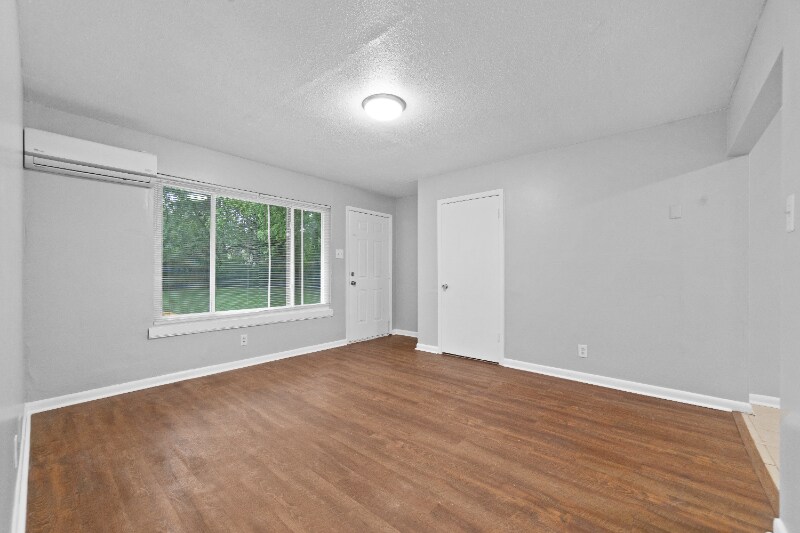 3410 Elizabeth St NW unit 5, Huntsville, AL 35810 - photo 1