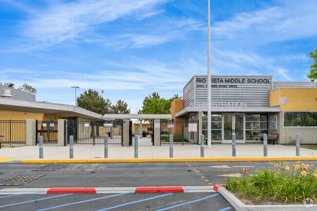 The Rio Vista Middle School serves Oxnard, Ca.