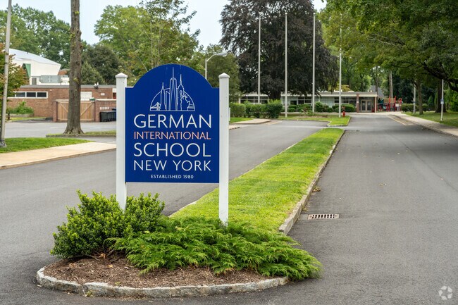 ThGerman International School New York offers a space where students thrive in culture.