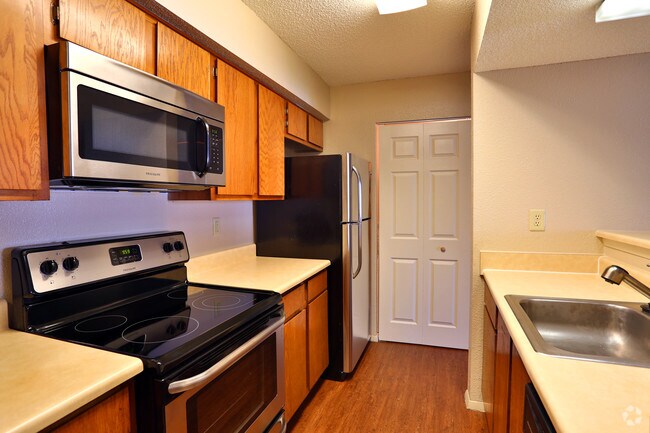 Savannah Square, Norman, OK 73072 - photo 5