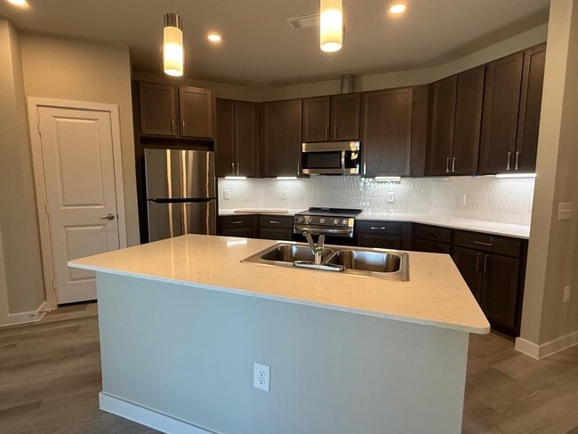 Urban Village Rosehill, Garland, TX 75043 - photo 3